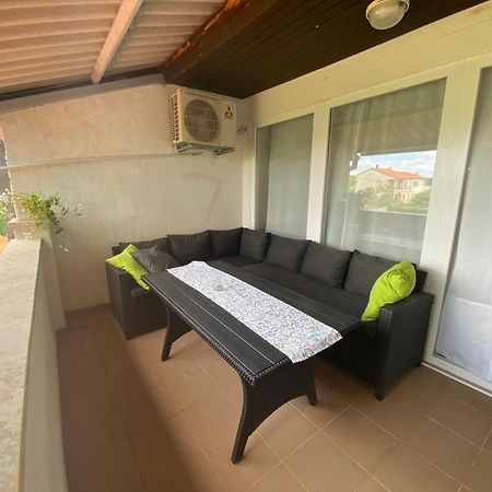Two-Bedroom Countryside Apartment Marčana Zewnętrze zdjęcie