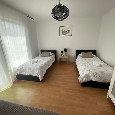 Two-Bedroom Countryside Apartment Marčana Zewnętrze zdjęcie